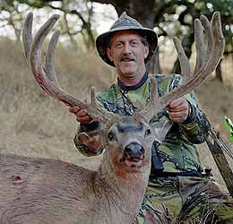 Angelo Nogara with State Record Blacktail