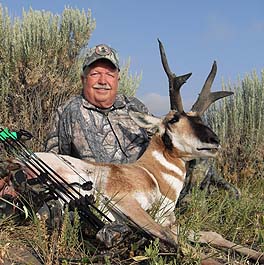 Dwight Reeve with a Pronghorn buck